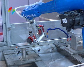 南海企業(yè)首創(chuàng)國內(nèi)雙旋設(shè)計工業(yè)機(jī)器人，引領(lǐng)工業(yè)自動化新浪潮